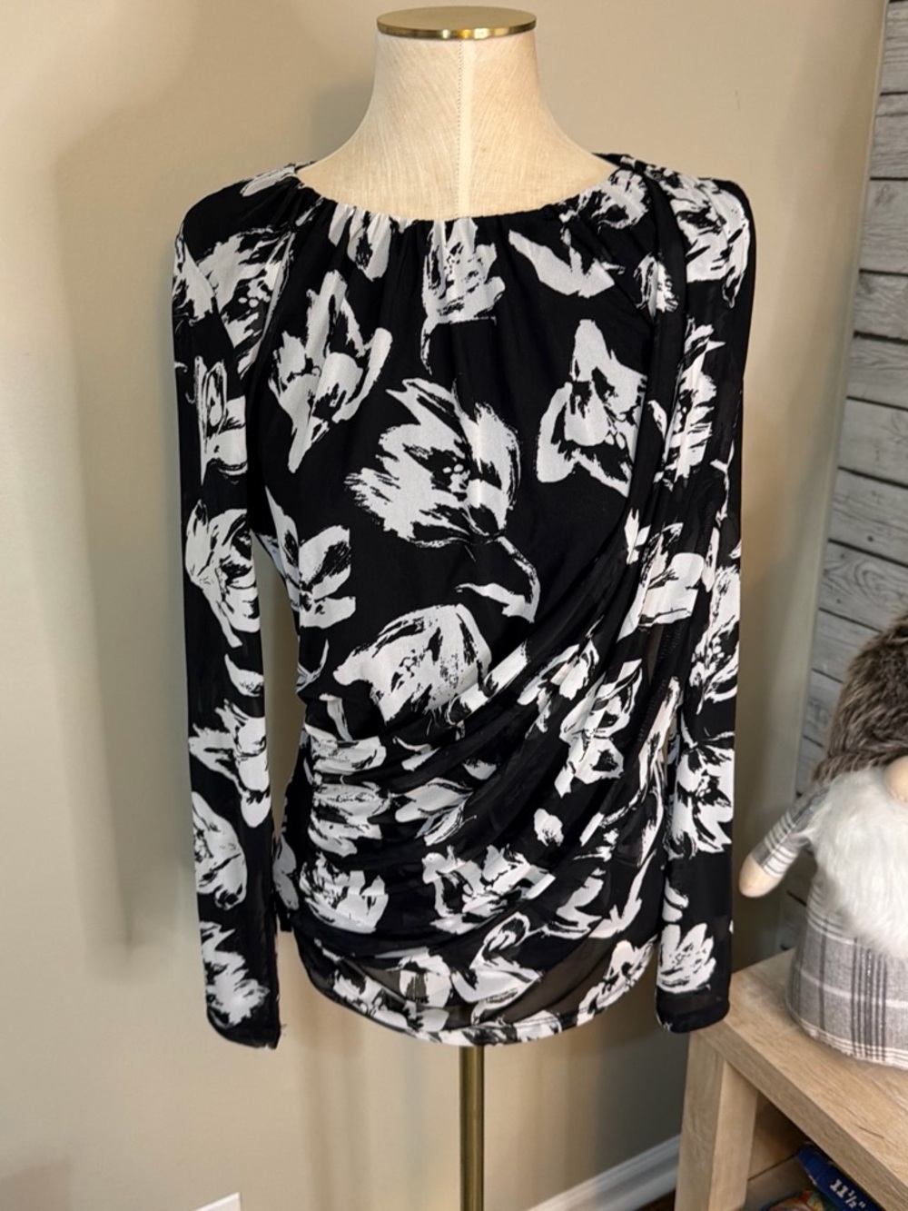 INC International Concepts Black & White Floral Draped Long-Sleeve Top